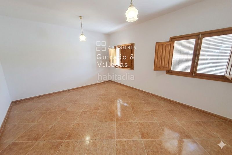 Foto bf57856a-ead3-43a4-af6f-74691f475a06. Casa adossada a Fines