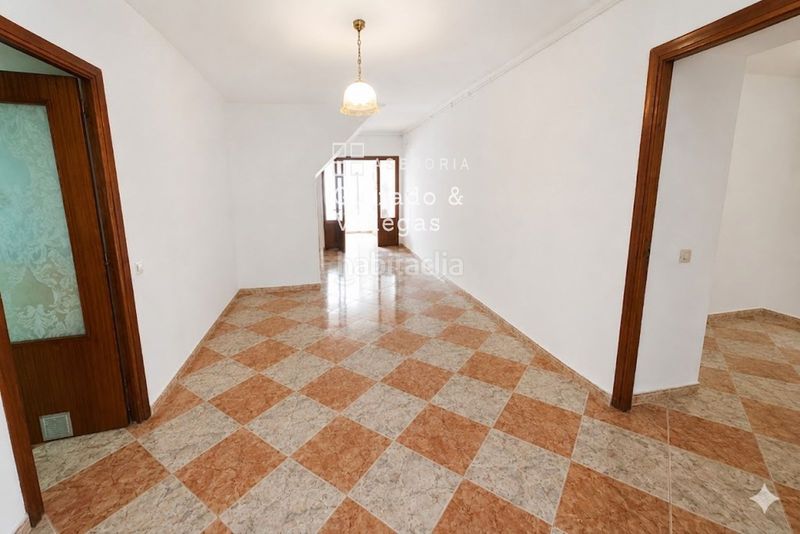 Foto dd2fa4e9-d13f-47ee-abe1-34c8227631e1. Casa adossada a Fines