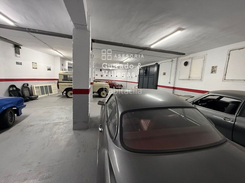 Foto a9791737-de5a-4d05-bde2-08e17a9e5243. Local comercial a Porta Barcelona