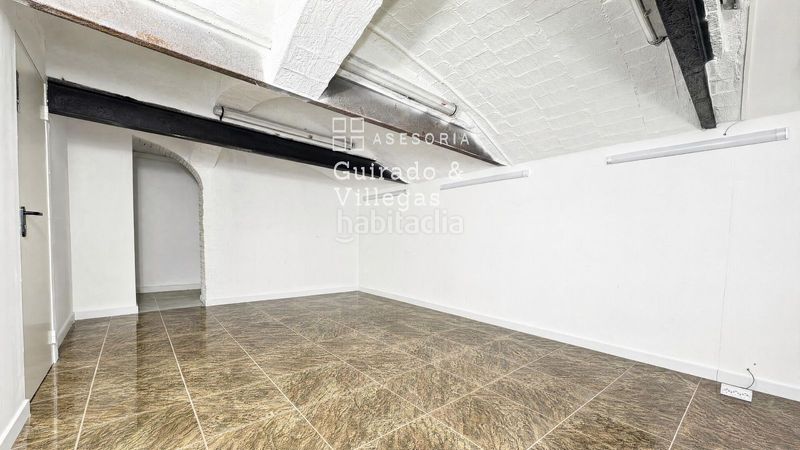 Foto 124293e3-810b-4140-b628-28cf1e487e5a. Local comercial a El Clot Barcelona