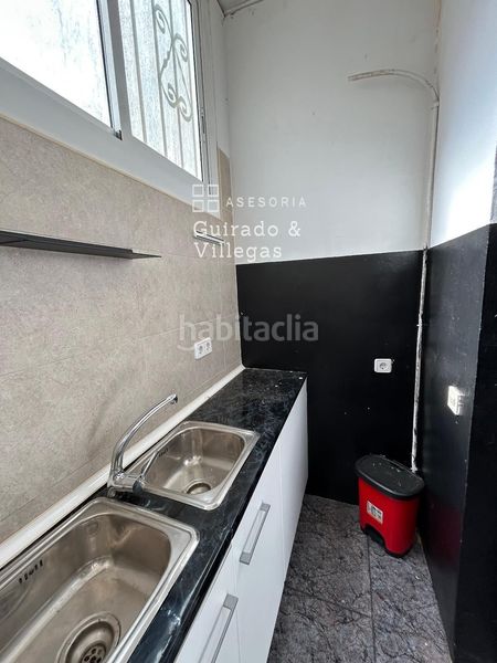 Foto b0ce2db1-25ab-43a4-90bd-584e0d3a9856. Local comercial a El Clot Barcelona