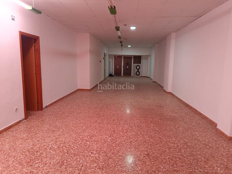 Foto d2e91567-47a7-4b82-bcac-68d15e73456d. Local comercial a Can Palet Terrassa