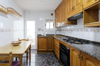 Flat in Ca n'Anglada. Bonito piso en zona  tranquila.