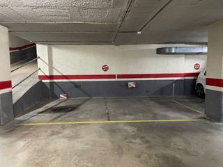 Parking coche  Carrer de ramon i cajal. Parking para coche
