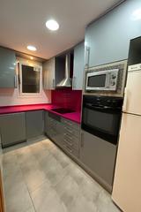 Appartement  Carrer joan antoni samaranch. Planta baja de 3 habitaciones con patio privado!