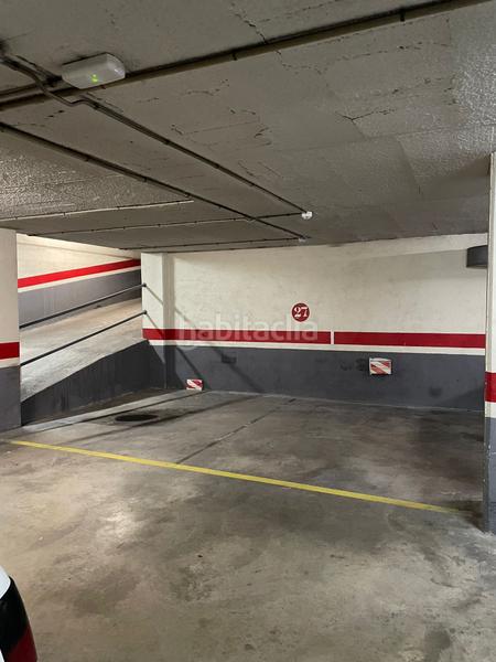 Foto c4a2d2f0-c6c7-4a12-ad79-08d4f51b7592. Parking voiture dans Centre-Can Nadal Sant Feliu de Llobregat