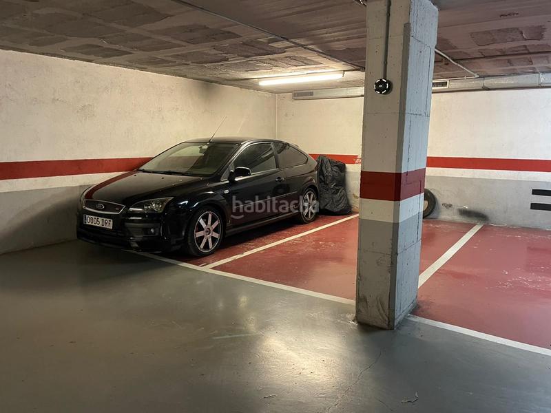 Foto e37a1c59-952d-4abb-8ca4-ac5a5d17505a. Parking voiture dans Centre-Can Nadal Sant Feliu de Llobregat