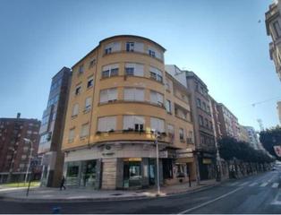 Appartement à Avenida la puebla 36. Piso para reformar  en el centro de ponferrada