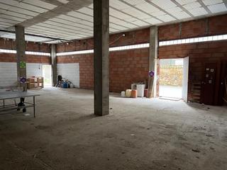Lloguer Local Comercial a Zona Alta. Local en alquiler en la zona alta