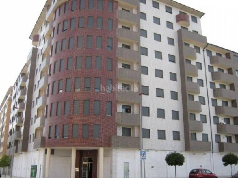 Foto 2827c6bc-73a2-4267-a1dc-98b38b47cc89. Local comercial a calle pascual fernandez 7 a Centro Ponferrada