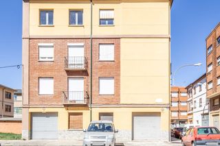 Etagenwohnung in Villarejo de Órbigo. Piso para reformar en villarejo de órbigo