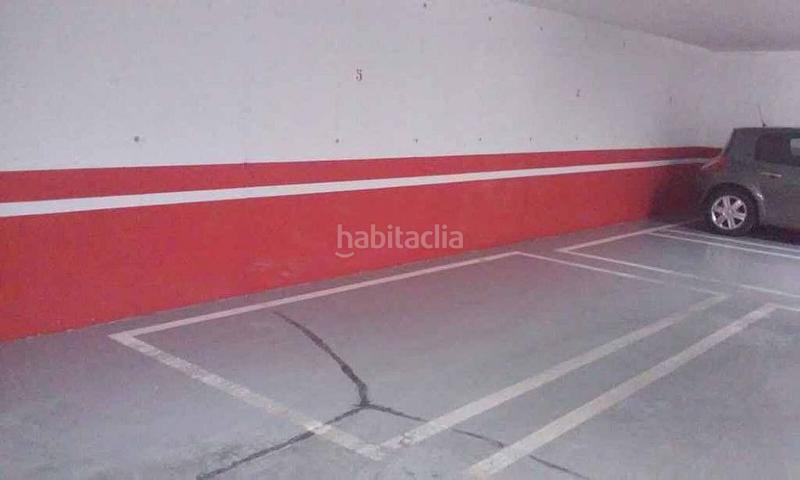 Foto f4e52bac-2380-4711-ba9c-17ee38264807. Parking voiture dans Villaquilambre