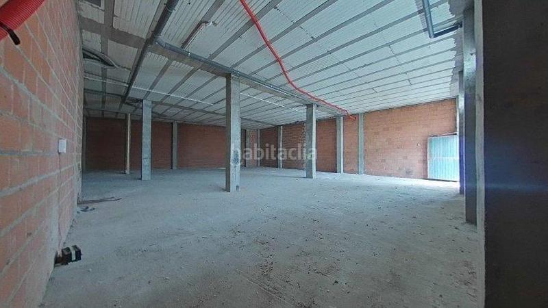 Foto ac84afe6-6253-4692-b313-e105a60bfb41. Local commercial dans calle teruel 113 dans Flores de Sil - La Placa Ponferrada
