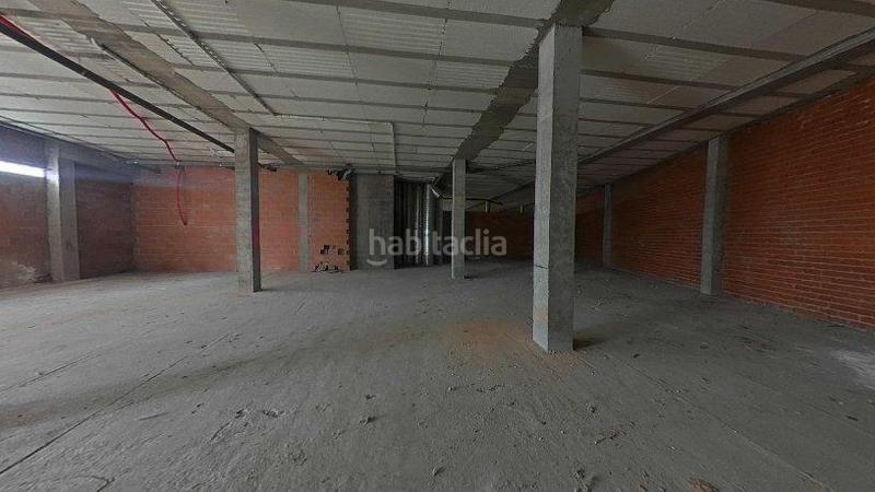 Foto f826860a-62aa-4faa-a227-67d91c84c3a7. Local commercial dans calle teruel 113 dans Flores de Sil - La Placa Ponferrada