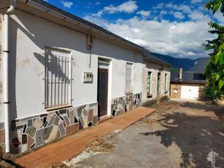 Maison à Centro. Casa para reformar con patio en onamio molinaseca