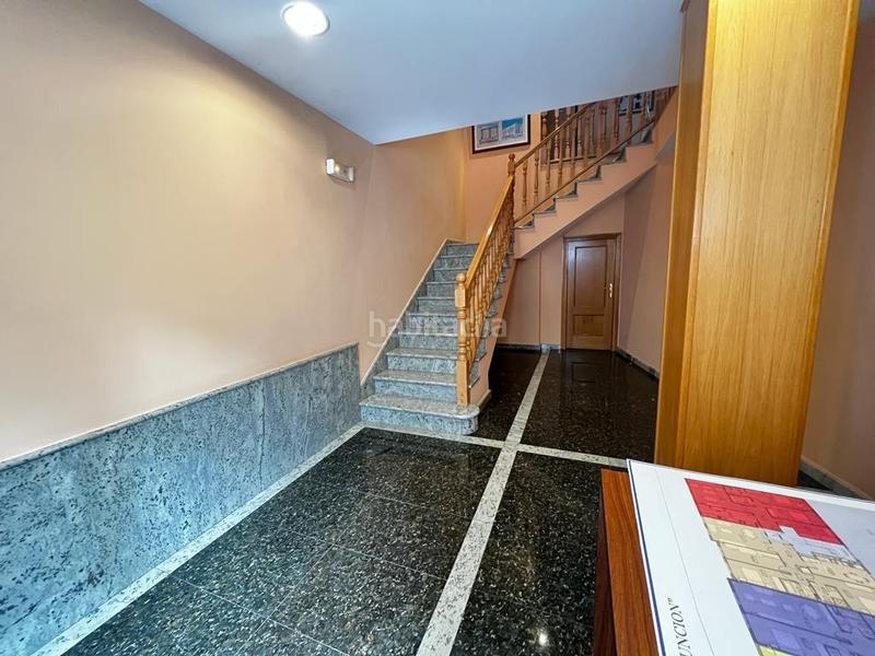 Foto 89e90c2c-60cd-474b-8797-3fba47d9e54c. Local commercial dans calle de san juan apóstol 14 dans Ponferrada