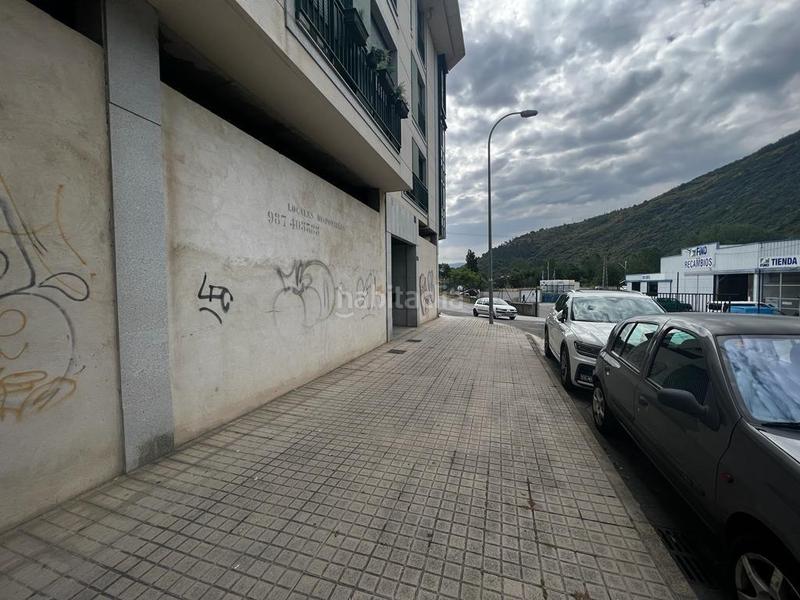 Foto 4d051135-45f6-480c-aa4e-cdd402e8938f. Locale commerciale in calle batalla bailen 124 in Ponferrada