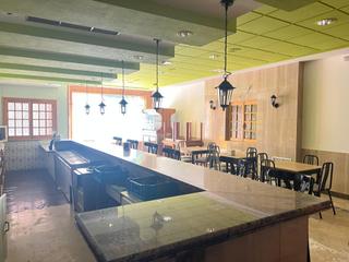 Local commercial à Avenida avenida del ferrocarril 42. Local restaurante totalmente acondicionado en venta