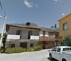 Maison à Cuatro Vientos. Casa de pueblo en fuentesnuevas ponferrada
