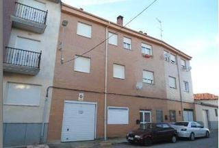 Pis  Calle iglesia-villaqu. Piso para reformar parcialmente en villaquilambre