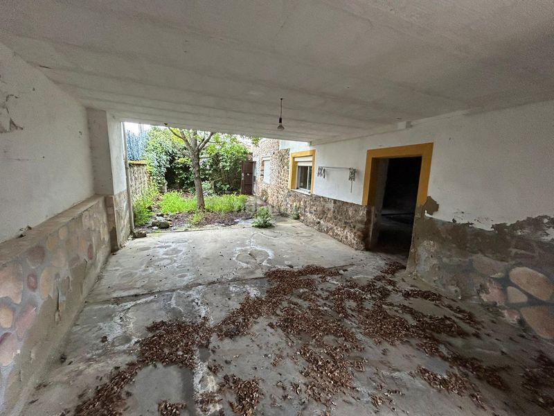 Foto bd23a9c6-7c94-460f-98b5-6beb56832be7. Casa amb calefacció aparcament a Garrafe de Torío
