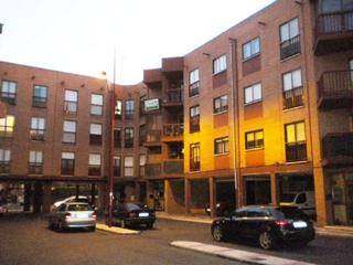 Appartement à Calle del corpus christi 31. Piso para reformar en zona san andrés en león