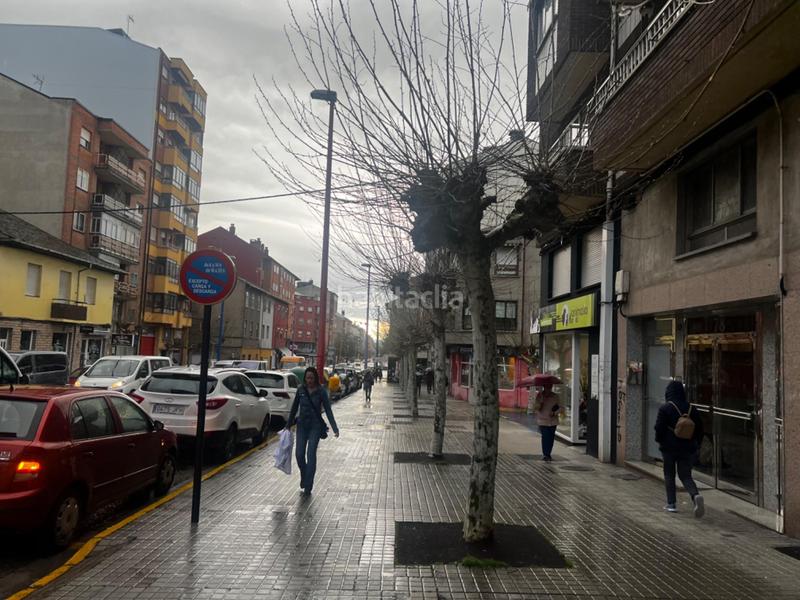 Foto cc85a391-b53e-436e-aa0f-565a46a6fc40. Parking coche plaza de garaje cerrada en Flores de Sil - La Placa Ponferrada