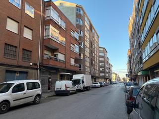Appartement à Flores de Sil - La Placa. Venta de piso en zona temple