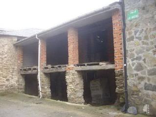 Local commercial à Área Rural Sur. Almacen en san esteban de valdueza precio a consultar