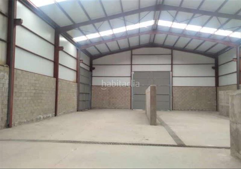 Foto 823d063c-b7d2-4914-be78-269b3675d89a. Capannone industriale in Cuadros