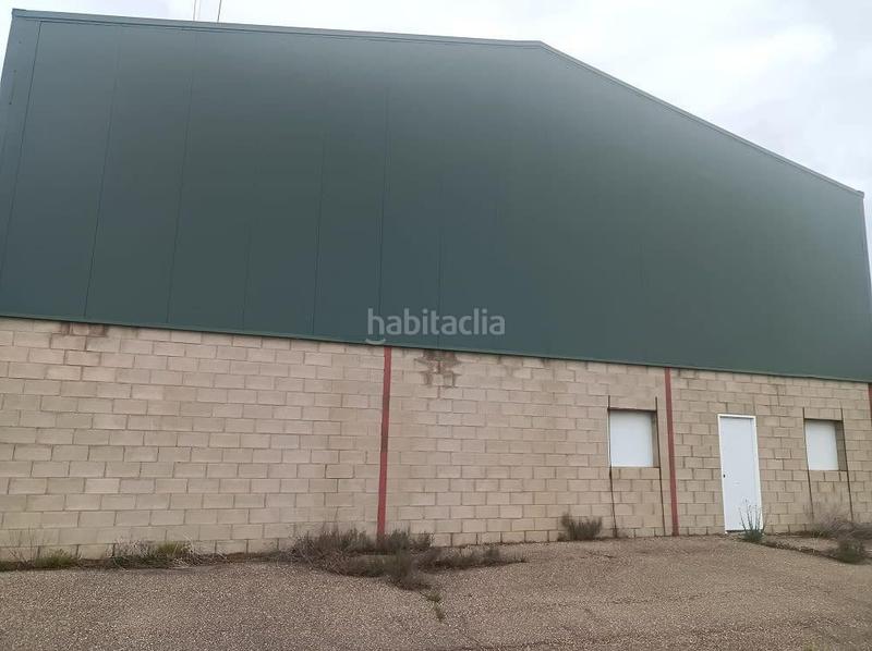 Foto c1ecbc3b-e18f-4904-9753-9493b562a649. Capannone industriale in Cuadros