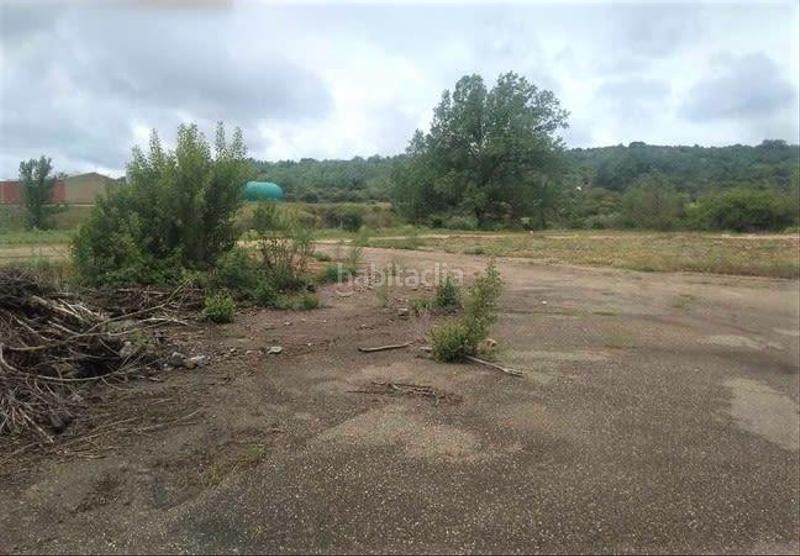 Foto fbfe272b-ba63-4b7a-9d85-aafd7aee0c57. Capannone industriale in Cuadros