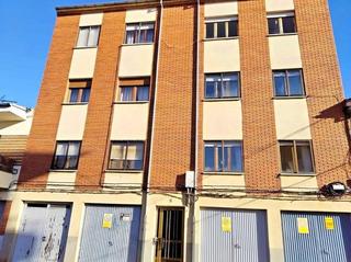Appartement à Valencia de Don Juan. Piso para reformar en valencia de don juan