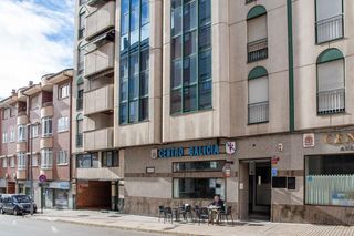Pis  Avenida reyes catolicos. Estupendo piso para reformar en el centro de ponferrada