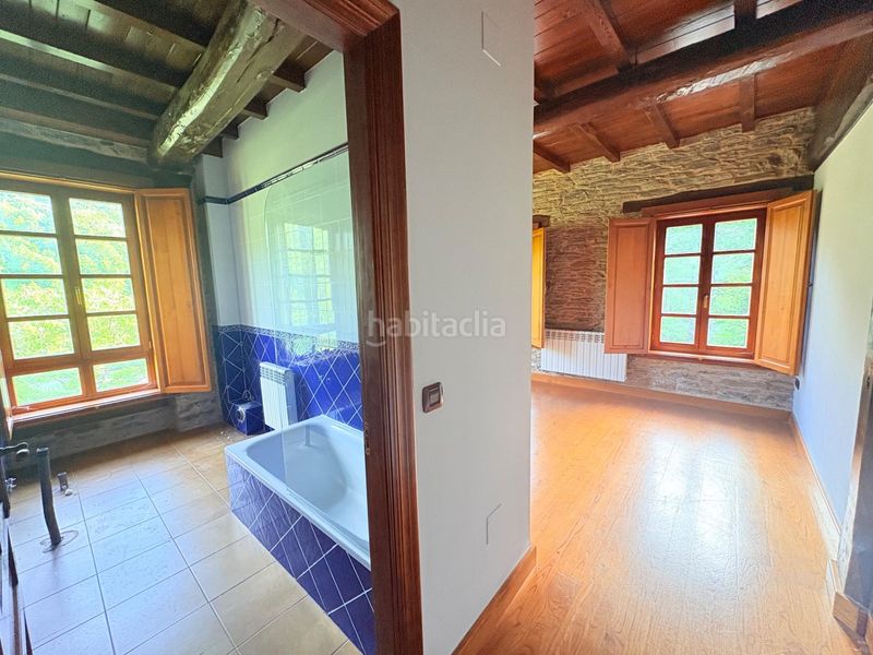 Foto e940cea0-a9e2-4e97-97e9-367244f388f4. Edificio hotel en herrrias en Vega de Valcarce