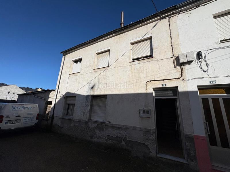 Foto b21ff74c-1e38-49a9-bc03-7d773de66a90. Casa con riscaldamento parcheggio in Bembibre