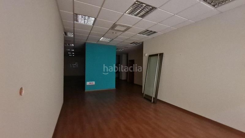 Foto a4bc3bba-c059-48de-a378-5ed6c2880f6a. Local comercial  cerca de la universidad en León