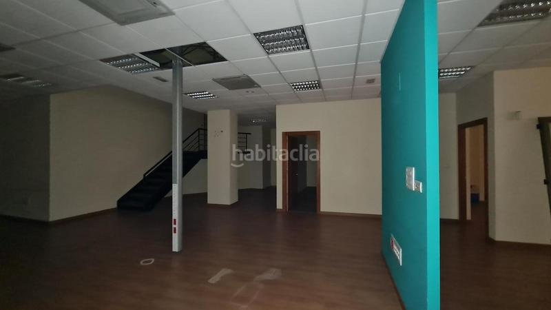 Foto b52a915c-3ddc-46bd-be4c-7f3b43316876. Local comercial  cerca de la universidad en León