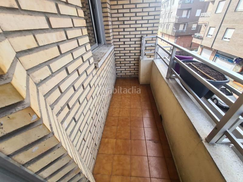 Foto 48e823a6-1d84-4a97-adf3-0e096393531c. Appartamento con riscaldamento parcheggio in Vega de Espinareda