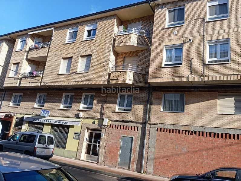 Foto f23793f6-08d4-4278-96cf-79ad29d3ae70. Appartamento con riscaldamento parcheggio in Vega de Espinareda