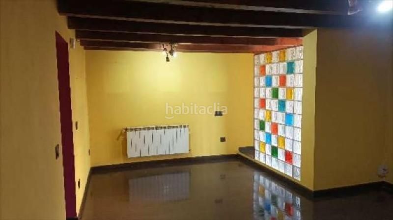 Foto 7e03e8b1-fa29-4df0-8682-29d831e50162. Casa adossada amb calefacció a Valdefresno
