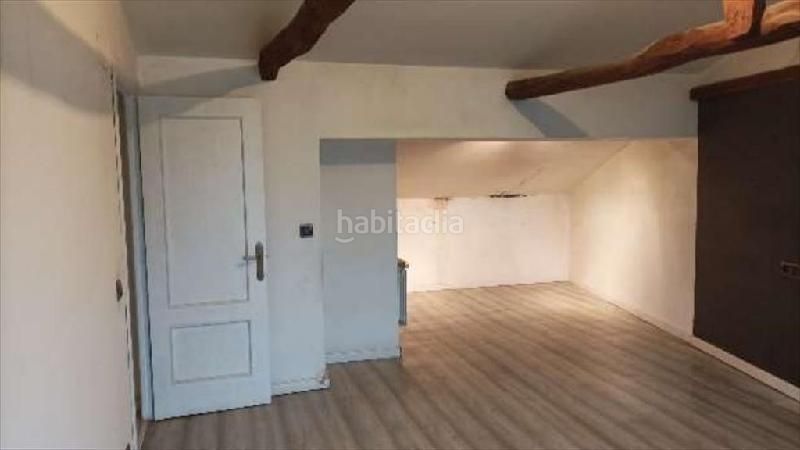 Foto a5441489-3cfd-449b-9059-68045a22d819. Casa adossada amb calefacció a Valdefresno