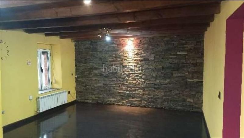 Foto b3954015-609a-4305-92e7-10f56fff8cc8. Casa adossada amb calefacció a Valdefresno