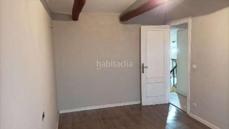 Foto e020f779-731b-4eaa-befd-20686319b6ed. Casa adossada amb calefacció a Valdefresno