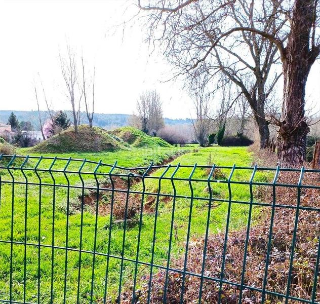 Foto db2a41a3-2095-47a9-8d54-ef86f11e4ce4. Terrain résidentiel dans Villaquilambre