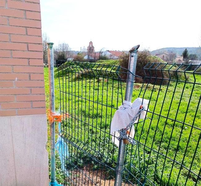 Foto edadbc7b-50f7-464f-81bb-f69b5ec39513. Terrain résidentiel dans Villaquilambre