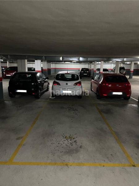 Foto e3275744-a158-495b-a4f8-983a54c04c9c. Alquiler parking coche alquiler plaza de garaje en rosaleda en Ponferrada