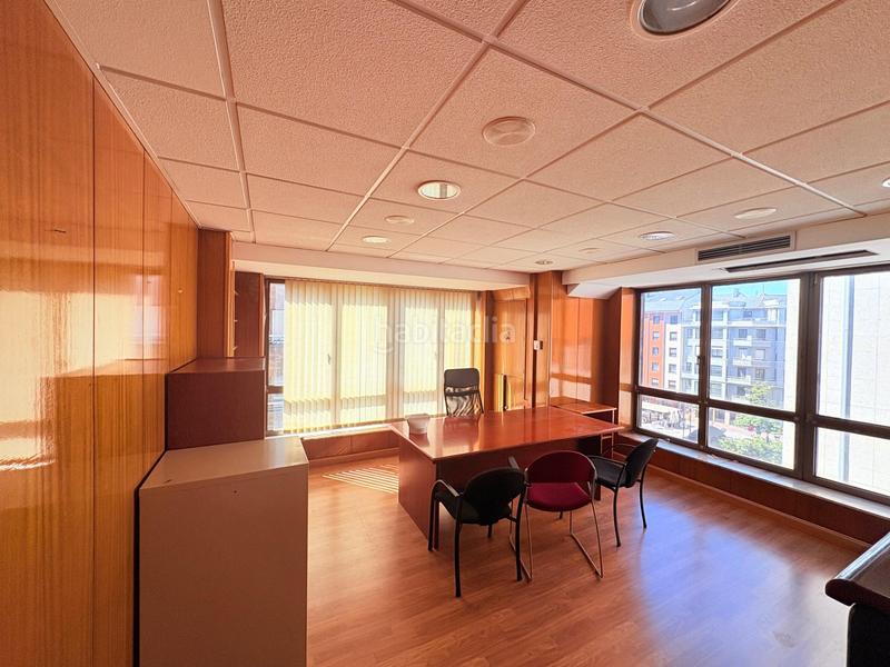 Foto 35bebe88-f3d5-4e3a-aa4f-9d680e7b4d82. Ufficio con riscaldamento in Centro Ponferrada