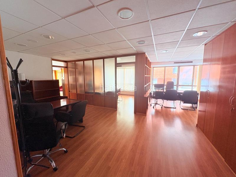 Foto f4c32aac-6008-486f-8485-5825518def85. Ufficio con riscaldamento in Centro Ponferrada