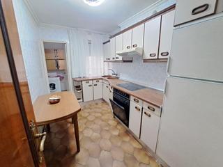 Location Appartement à Flores de Sil - La Placa. Piso en alquiler con ascensor para entrar a vivir totalmente equ